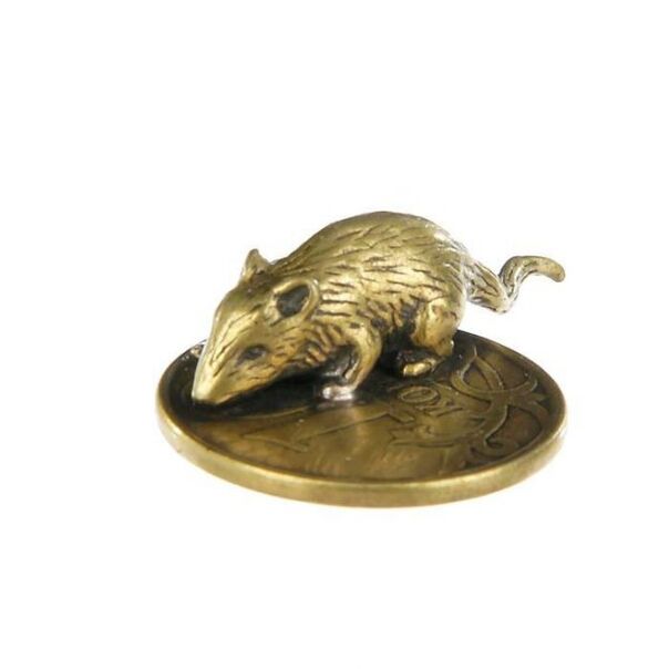 Amulet of a bag rat with a coin for good luck in money matters